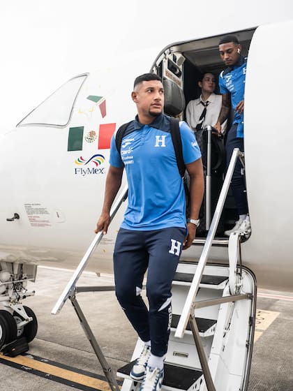 La selección hondureña compartió fotografías de su llegada a Costa Rica para su último partido (Facebook/Selección Nacional de Honduras - Fenafuth)