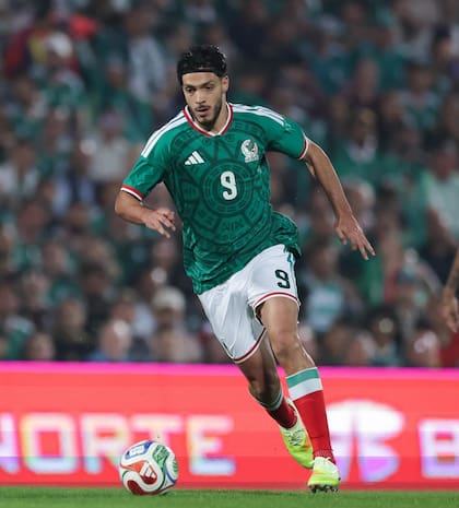 La Selección Mexicana de Futbol tendrá que enfrentarse a otros tres países en la fase de grupos del Mundial 2026 (Facebook/Raul Jimenez)