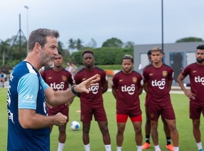 La selección Panamá en entrenamiento para su partido de este viernes por la Fase Final de las Eliminatorias Mundialistas contra El Salvador (X/@fepafut)