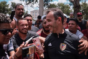 La selección venezolana recibe el calor de su hinchada en Estados Unidos (foto: @selevinotinto en X).