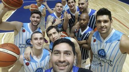 La selfie de Leo Gutiérrez, con sus compañeros de Peñarol