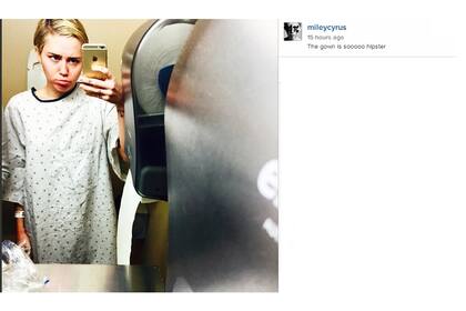 La selfie hospitalaria de Miley Cyrus