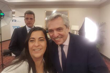 La senadora Carolina Moisés, de Jujuy, junto a Alberto Fernández y Sergio Massa; es la legisladora con más asesores en la Cámara alta