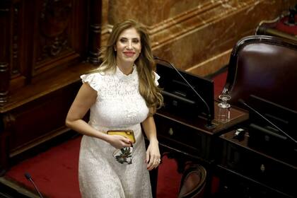 La senadora Claudia Ledesma condujo gran parte de la sesión