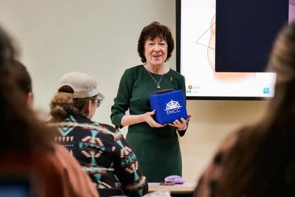 La senadora Collins fue elegida para el Senado en 1996 para suceder a Bill Cohen