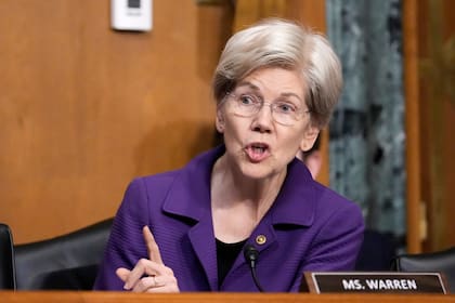 La senadora Elizabeth Warren durante una audiencia en el Capitolio. Warren denunció a Warsh como un títere de Trump (Archivo).