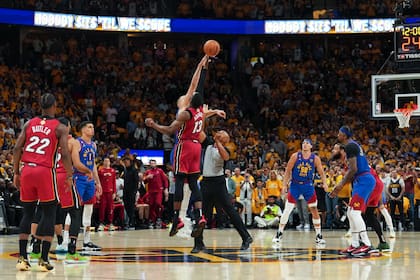 La serie de la final de la NBA, tras dos partidos en Denver, se muda a Miami