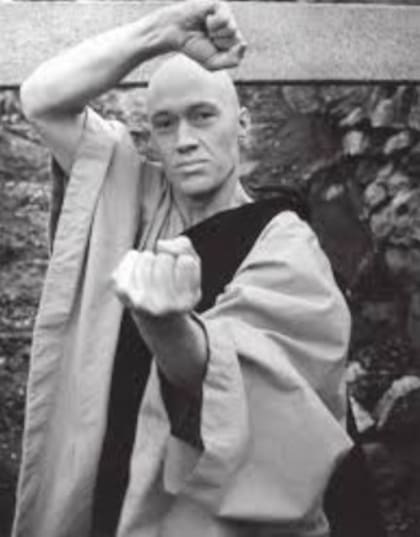 La serie Kun Fu se emitió entre 1972 y 1975 y convirtió a David Carradine en una figura icónica de la televisión estadounidense