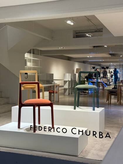 La silla Olimpia, en la tienda de Federico Churba