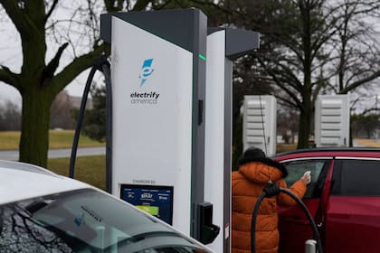 La simplicidad del motor eléctrico equilibra el precio de compra más elevado (AP Foto/Erin Hooley)