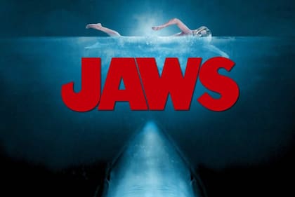 La simplificación de la trama de la novela a la película permitió que Tiburón se convierta en un éxito de taquilla
