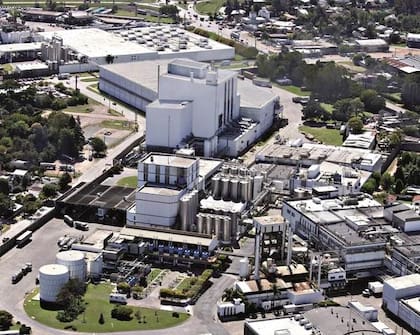 La sociedad Bagley Latinoamérica, donde participan Arcor y Danone, pasará a controlar el 100% de Mastellone Hnos., incluyendo la planta de General Rodríguez