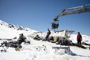 “La sociedad de la nieve” vs “Viven”: las deferencias entre las dos películas sobre la tragedia de los Andes