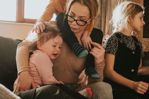 La socióloga Orna Donath afirma que existen muchas mujeres que tienen hijos y luego se arrepienten, pero eligen llevarse ese "secreto" a la tumba