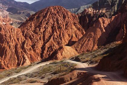 La soledad del Paseo de los Colorados al atardecer.