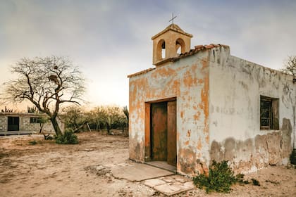 La solitaria iglesia San Isidro Labrador, en El Quicho.