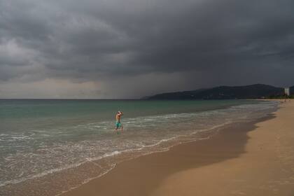 La solitaria playa de Karoh Beach en Phuket
