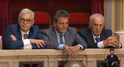 La sonrisa de Sergio Massa durante el discurso de Alberto Fernández