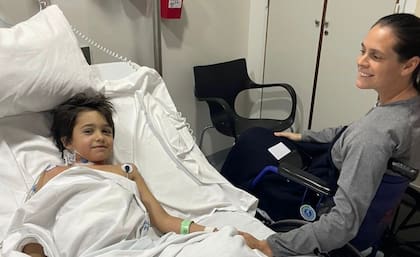 La sonrisa de Timeo y de Justine, su mamá, luego del exitoso trasplante.