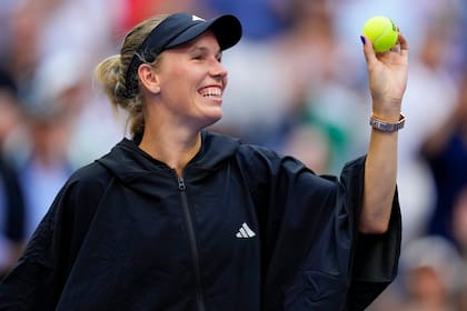 La sonrisa de Wozniacki, un brillo que revitaliza al WTA Tour.