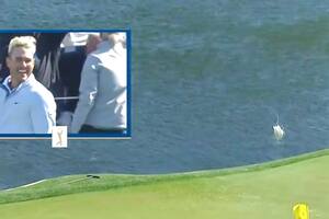 La sonrisa impotente de Brooks Koepka cuando vio la pelota rumbo al agua en el hoyo 17, en The Players Championship.