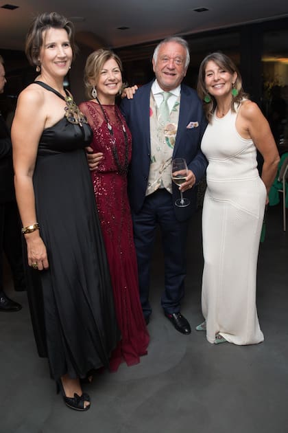 La soprano Sara Fleming, María Noel, Roberto Devorik y Fernanda Martínez Castro.