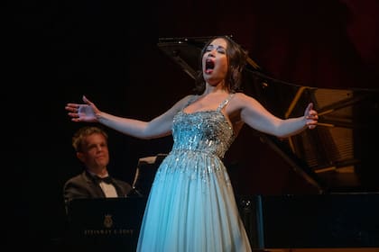 La soprano se lució en el cierre del Ciclo Aura