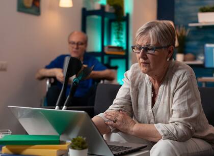 La SSI es un apoyo que se otorga a algunas personas de 65 años o más que tienen ingresos y recursos limitados