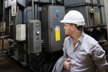 La subestación depende de Edesur, empresa que se encarga de la distribución de energía eléctrica en la zona sur de la ciudad y el conurbano bonaerense.