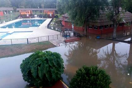 La sudestada tuvo su pico máximo en la madrugada