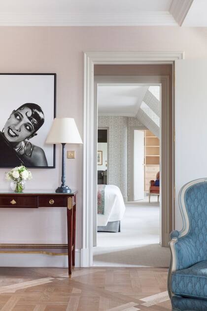 La suite dedicada a Josephine Baker, con cuadros de la diva