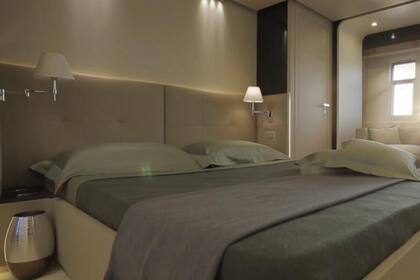 La suite principal tiene una cama tamaño King