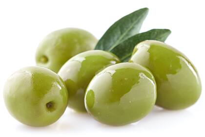 La superficie mundial se estima en 11,4 millones de hectáreas. La Argentina cuenta con unas 90.000, de las cuales el 30 por ciento se destina a producir aceitunas de mesa, el 50 a elaborar aceite de oliva y el 20 a implantaciones de doble propósito.