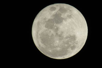 La superluna de enero será un evento astronómico perfecto para contemplar el cielo (Unsplash)