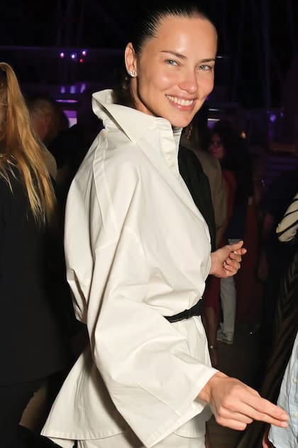 La
supermodelo
brasileña Adriana
Lima.