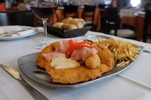 La suprema Maryland, que supo ser un clásico de los 80, hoy es muy difícil de encontrar en los restaurantes. El Imparcial, que le rinde homenaje, es uno de los lugares que la ofrece