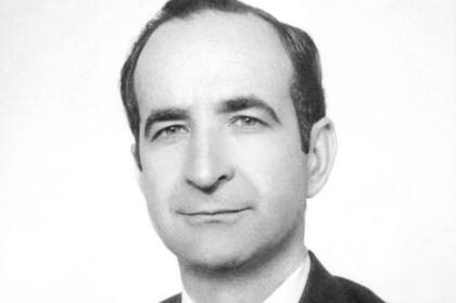 La supresión de las fuerzas armadas en Costa Rica se aprobó durante el gobierno del mandatario José Figueres Ferrer.