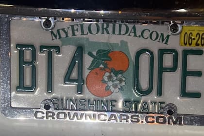 La supuesta infracción en la matrícula por la que detuvieron al conductor Demarquize Dawson en Florida