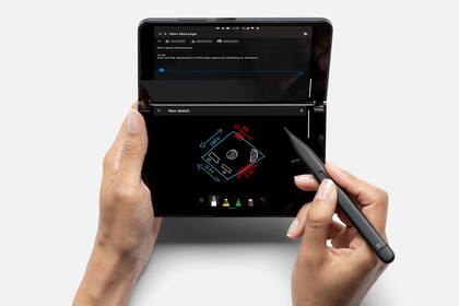 La Surface Duo 2 es compatible con los lápices de Microsoft para escribir y dibujar en pantalla