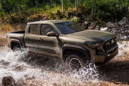 La Tacoma cuenta con funcionalidades y adaptaciones al terreno que presentan diferencias con la Hilux