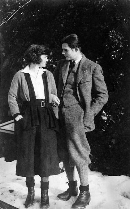 La también escritora Hadley Richardson junto a su esposo Ernest Hemingway