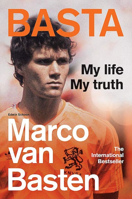 La tapa de la autobiografía de Marco Van Basten