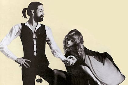 La tapa de Rumours; los protagonistas de la portada son Stevie Nicks y Mick Fleetwood