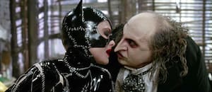 La tardía confesión Danny DeVito sobre su experiencia con Michelle Pfeiffer, en Batman: vuelve