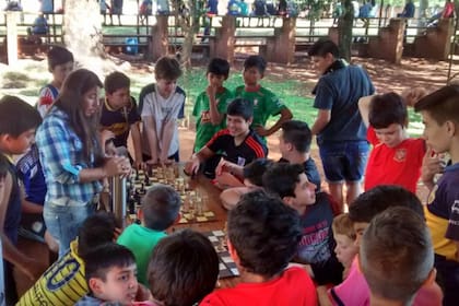 La tarea de inclusión a través del ajedrez, sin distinción de camisetas