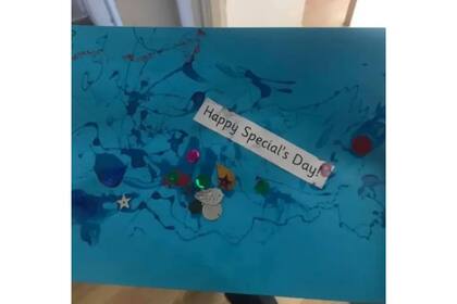 La tarjeta por el Día del Padre omitía la palabra "padre"