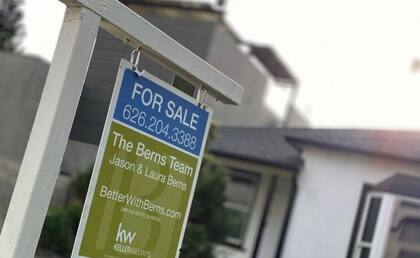 La tasa de propietarios latinos crece a un ritmo récord, impulsada por compradores jóvenes.