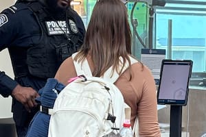 La norma ya anunciada por la CBP que se empezará a aplicar el 26 de diciembre en los aeropuertos de EE.UU.