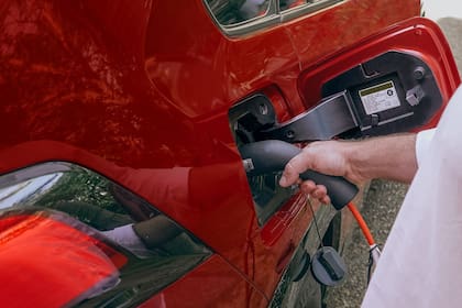 La tecnología híbrida autorrecargable consigue una reducción sustantiva del consumo de combustible, en el circuito urbano, de hasta un 50%