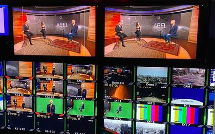La tecnología permitió que Pintos "visite" de manera virtual el estudio de Telefe Noticias, junto a Pérez y Barilli.